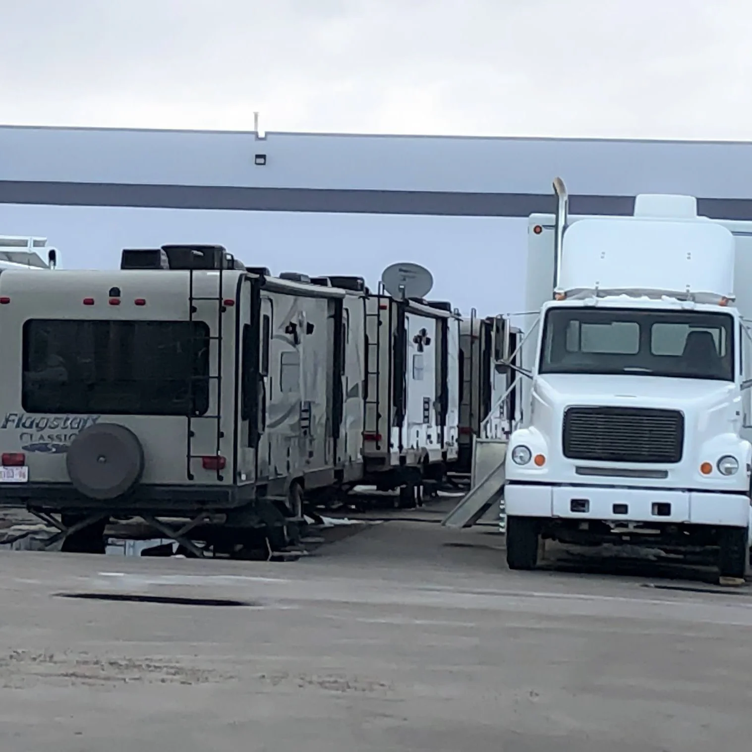 transport-truck-cleaning