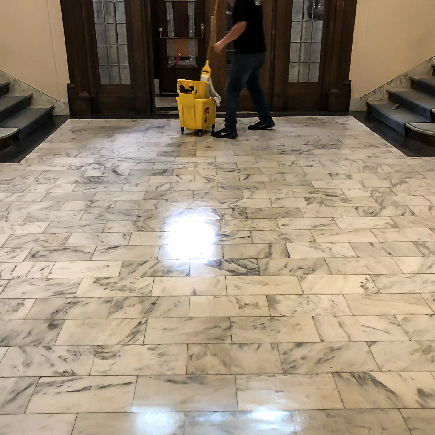 floor-polishing